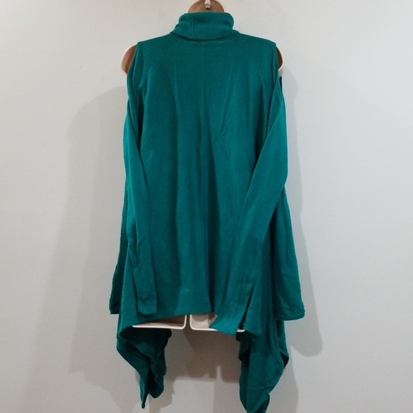 Ashley Stewart cold shoulder shark bite sweater - Picture 6 of 8